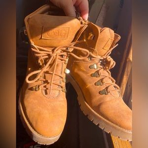 GUESS Boots size 7.5